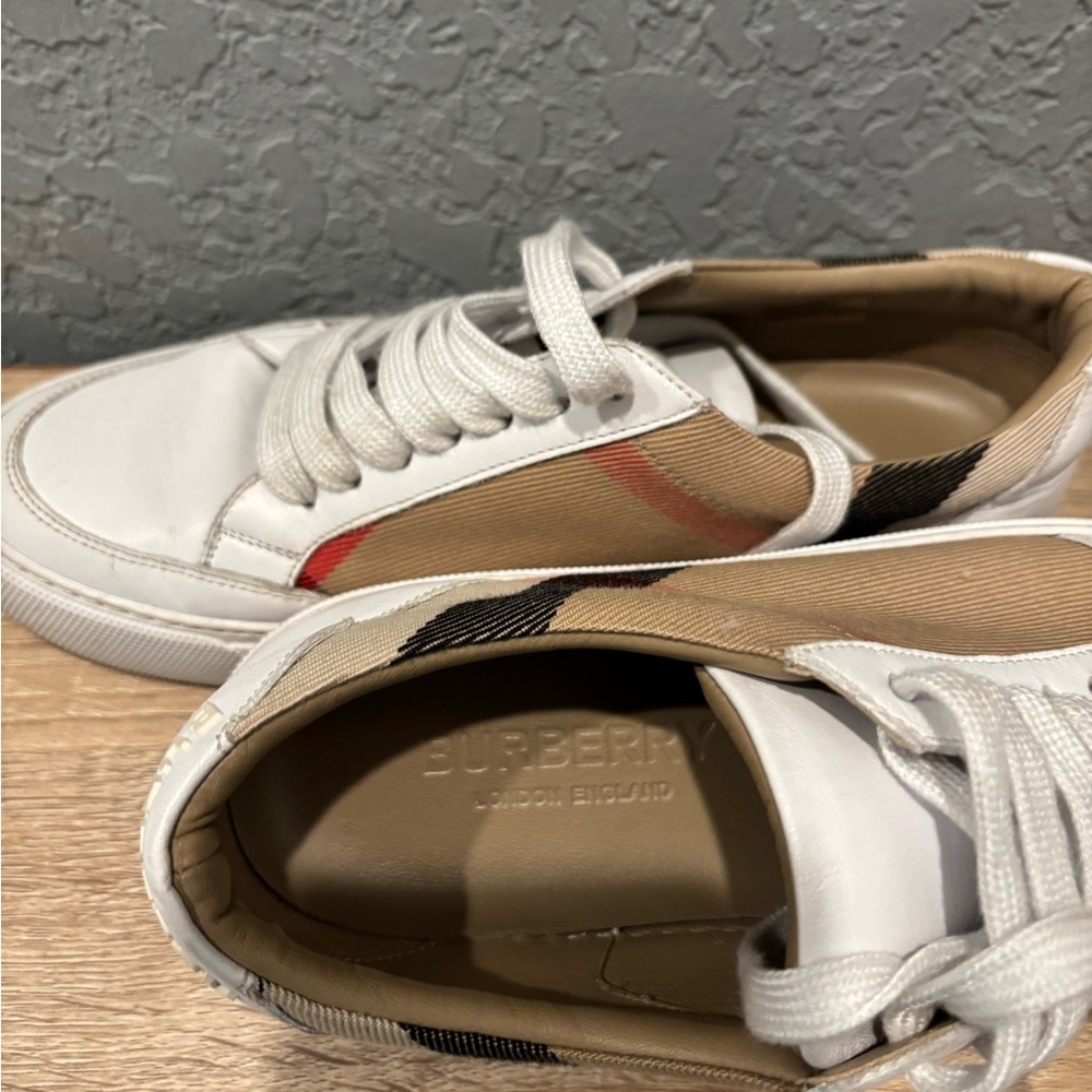 Burberry Salmond Vintage Check Leather & Textile Sneakers - Picture 6 of 9